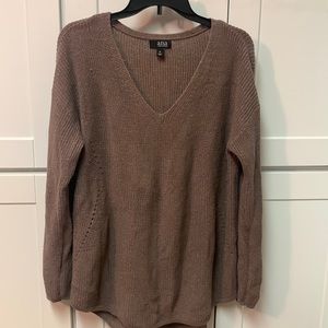 XL Long sleeve V Neck, drop shoulder. Light brown, gold/copper metallic threads.